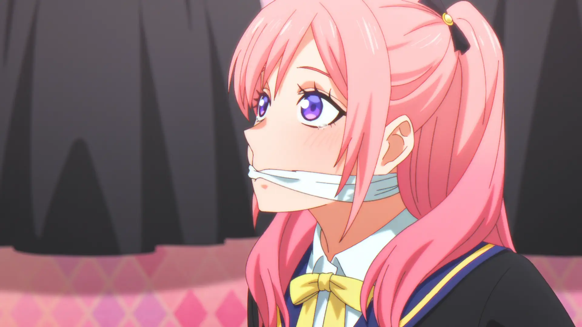 I wonder why Spica looks photogenic in pretty much every situation even when bound like this. She's just way too beautiful.