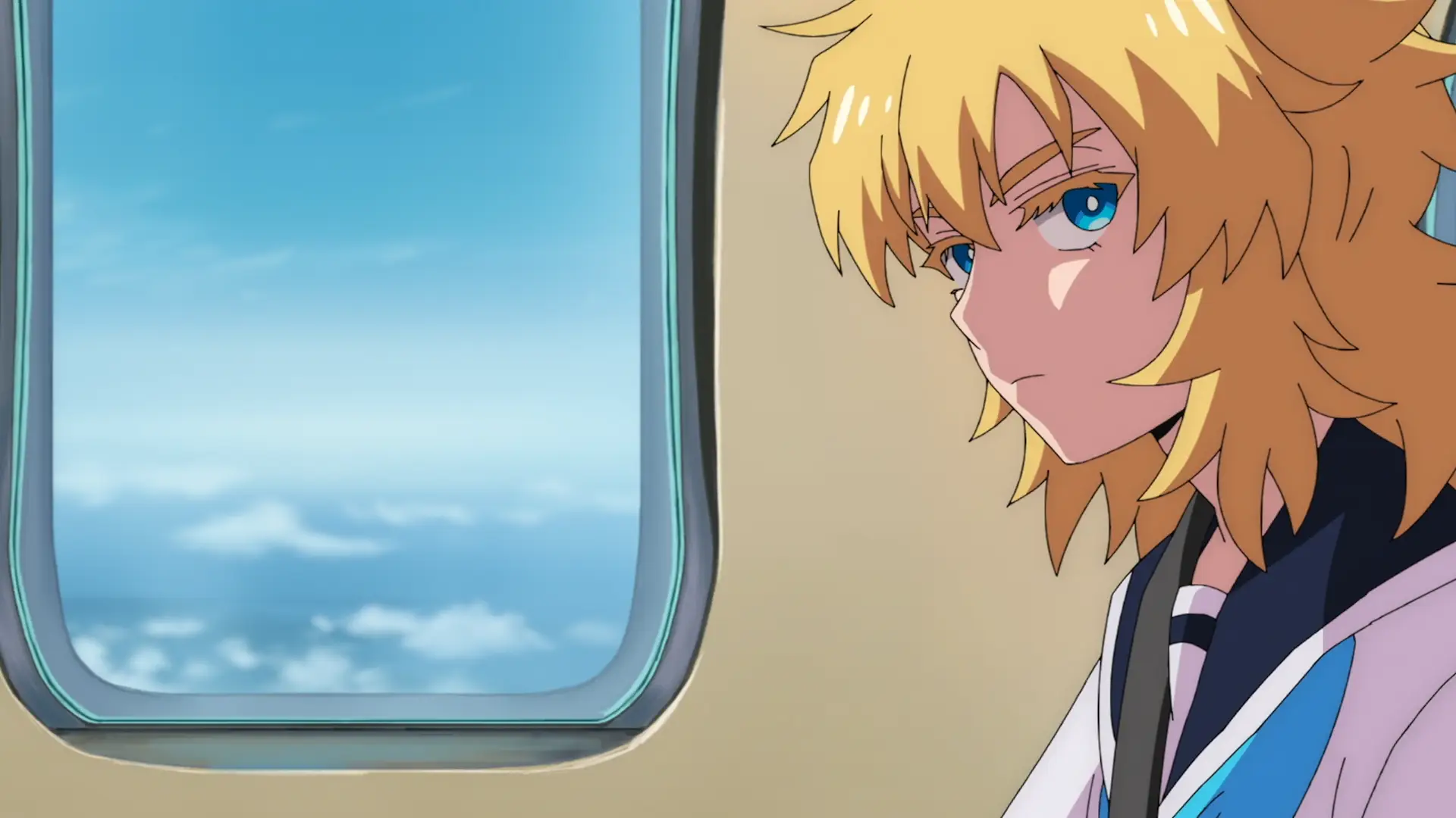 Aki too doesn't shy giving that serious look when she sees another girl trying to get too cozy with Yashiro.