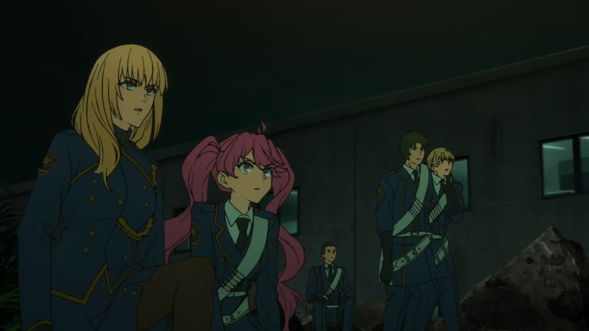 Obligatory shout-out to the beuties that the police has to offer. Not that they have much importance to the plot...