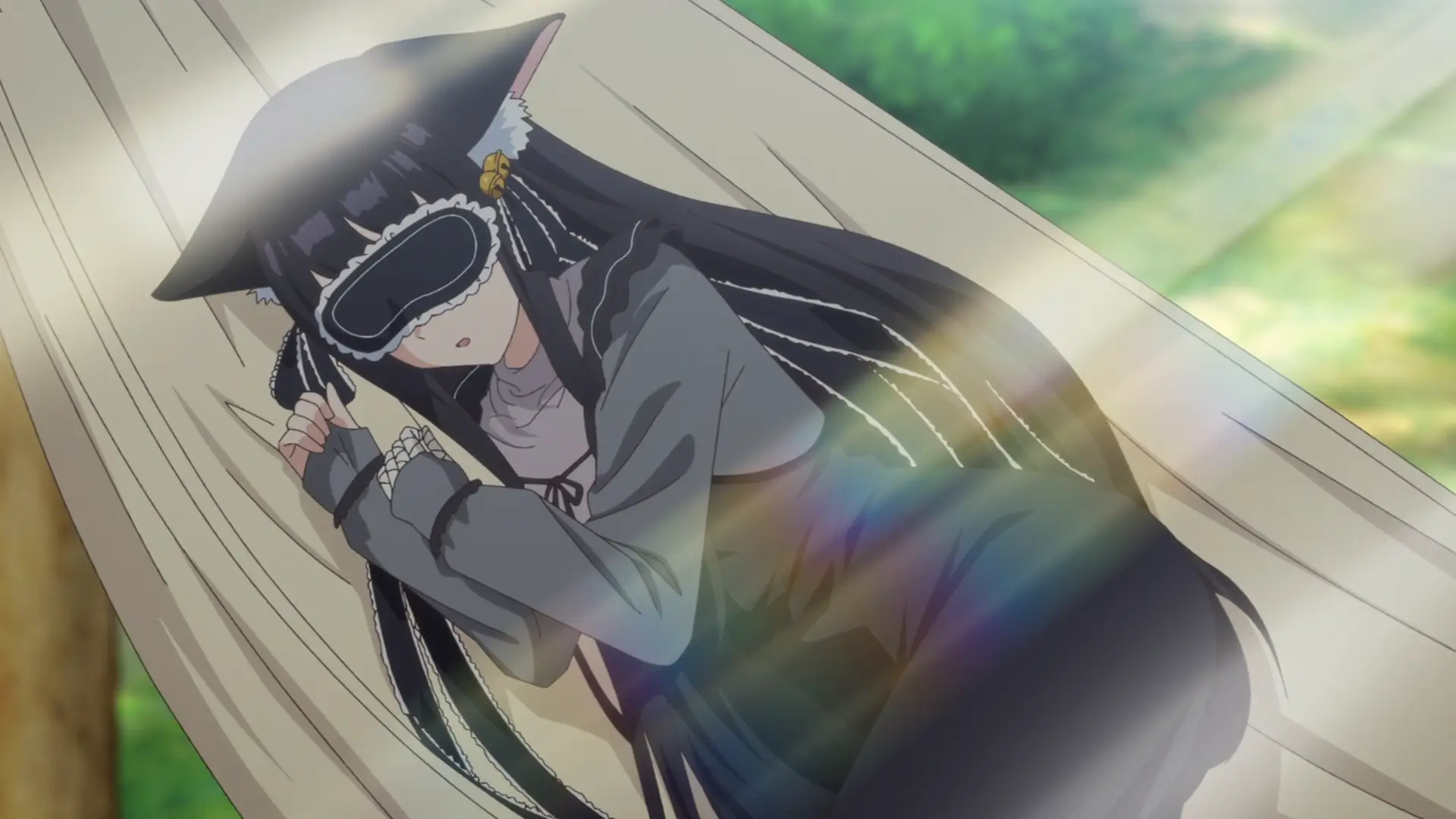 Shame that she had to go back to cat form, I liked her design the best among the new students, a real shame.