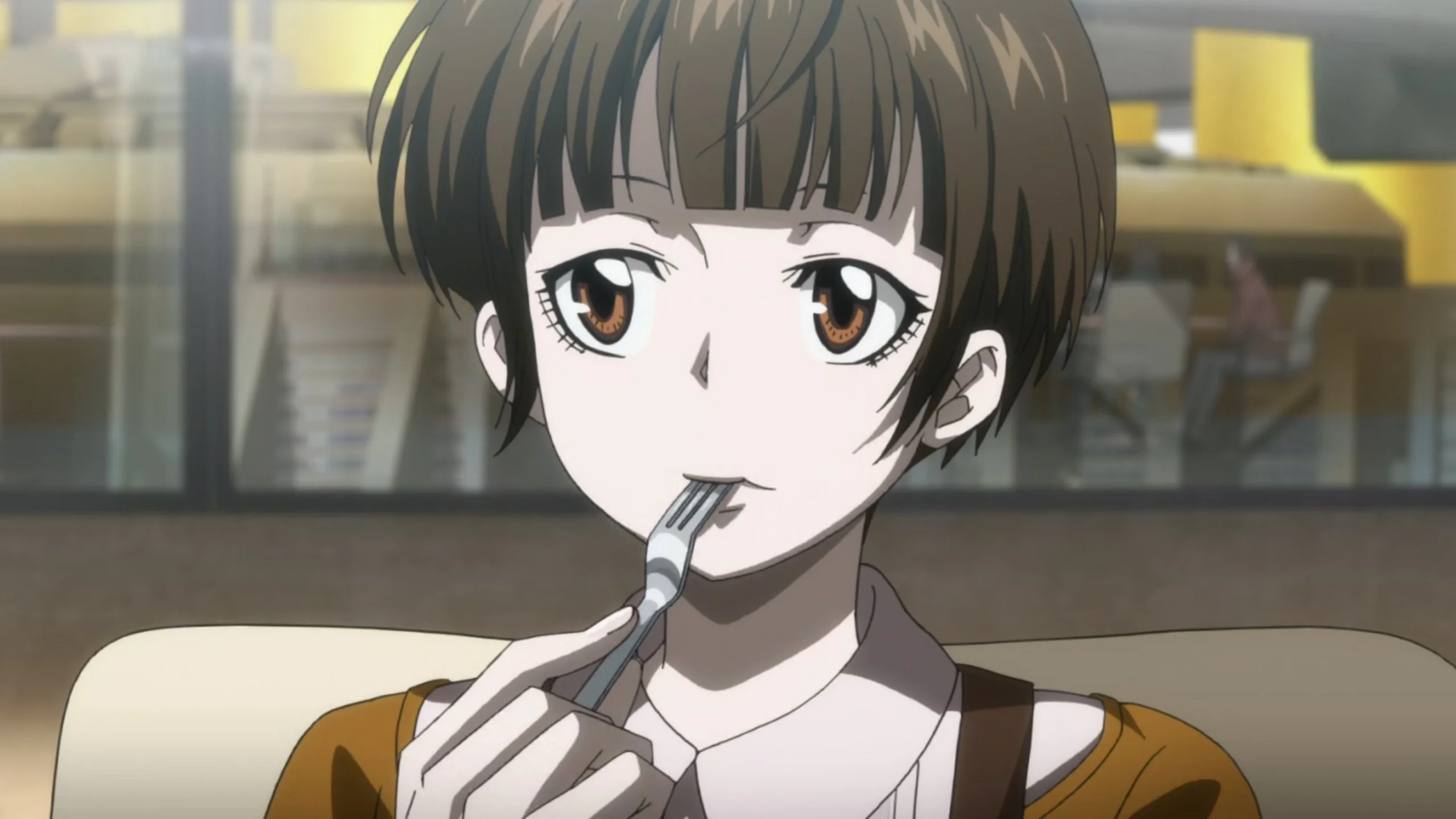 Akane eating delicious cake!