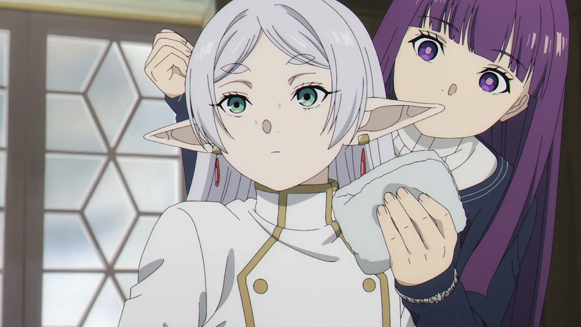 I like how Frieren and Fern are so used to these things that they start caring for each other without anyone asking. It's a show of trust.