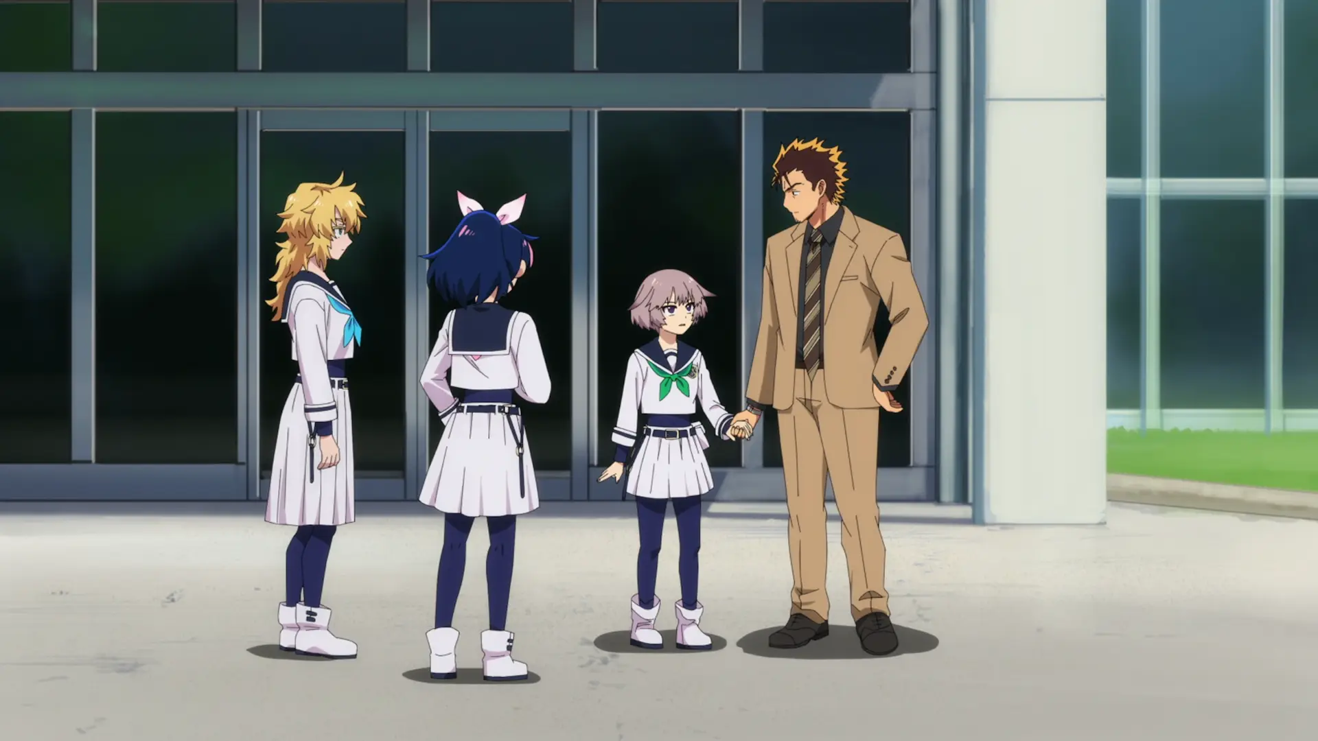 Yashiro wearing formal clothes and taking the hand of Yukine is so out of place that it's almost hilarious.