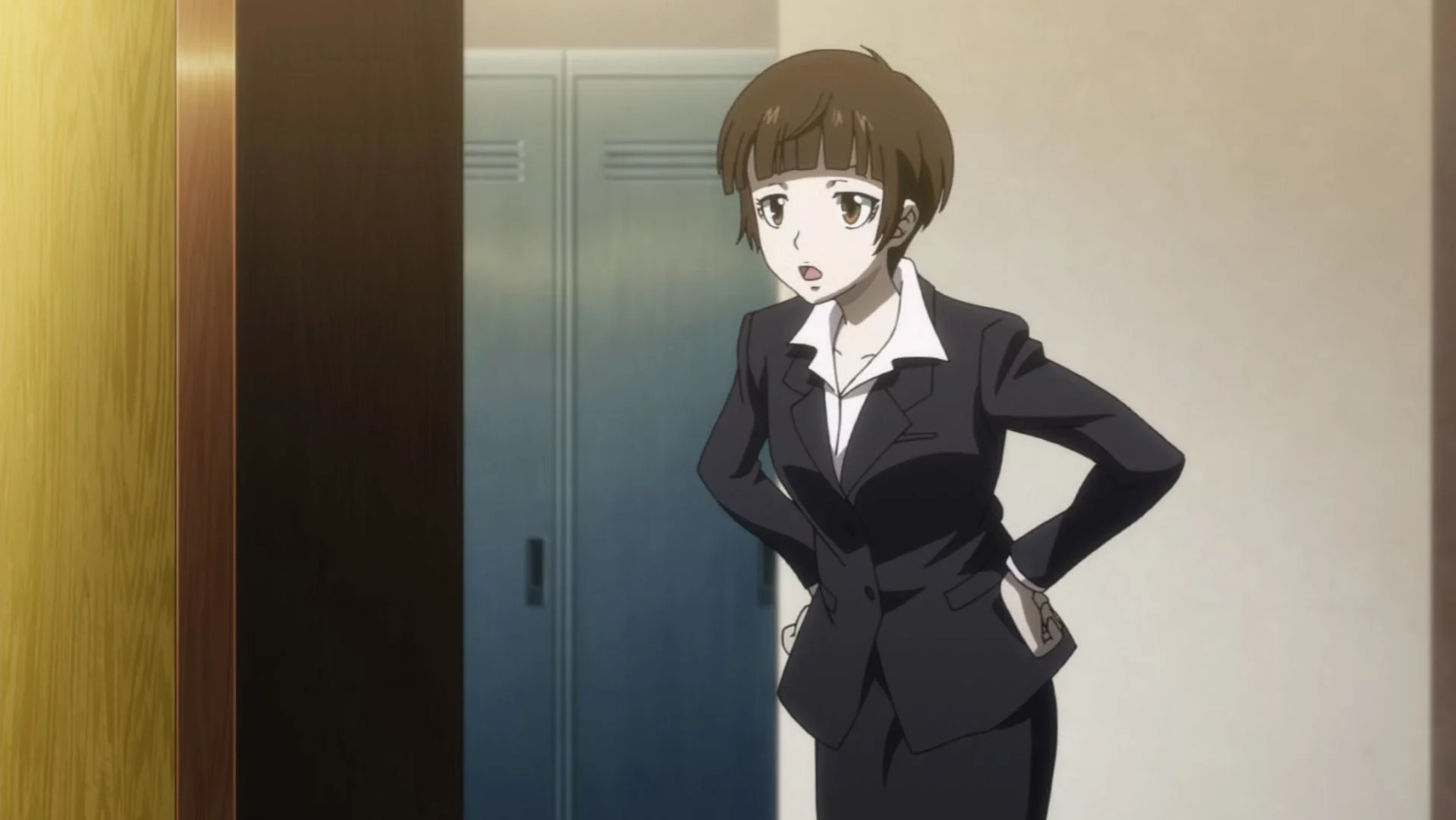 I'm starting to dig this office lady attire...