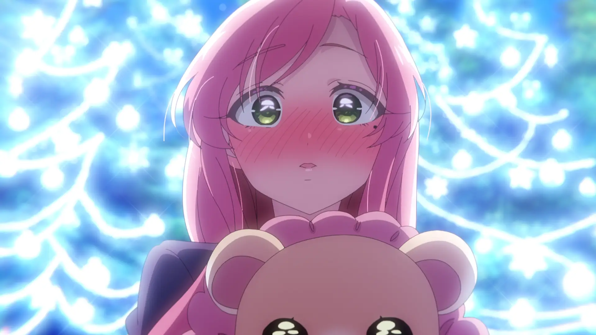 She doesn't look any different than any other high school girl with that blush and embarrassed look, Hahari is the best!