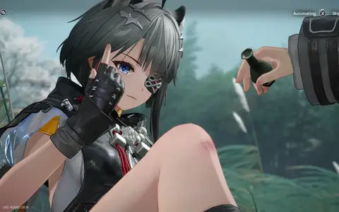 How can anyone even think remotely about hurting such a cute cat like Tangtang? Like guys, she's adorable, headpatting = yes, hurting = no. It's easy right?