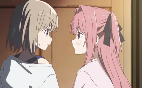 The yuri tension between Ibuki and Botan is clear right from the very first encounter. I'm really curious about what will happen.